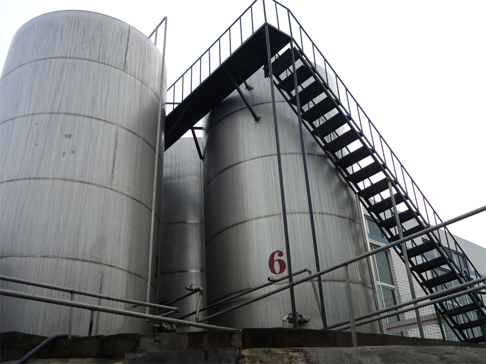 釀酒設(shè)備一共有幾品種型的？釀酒工藝又···